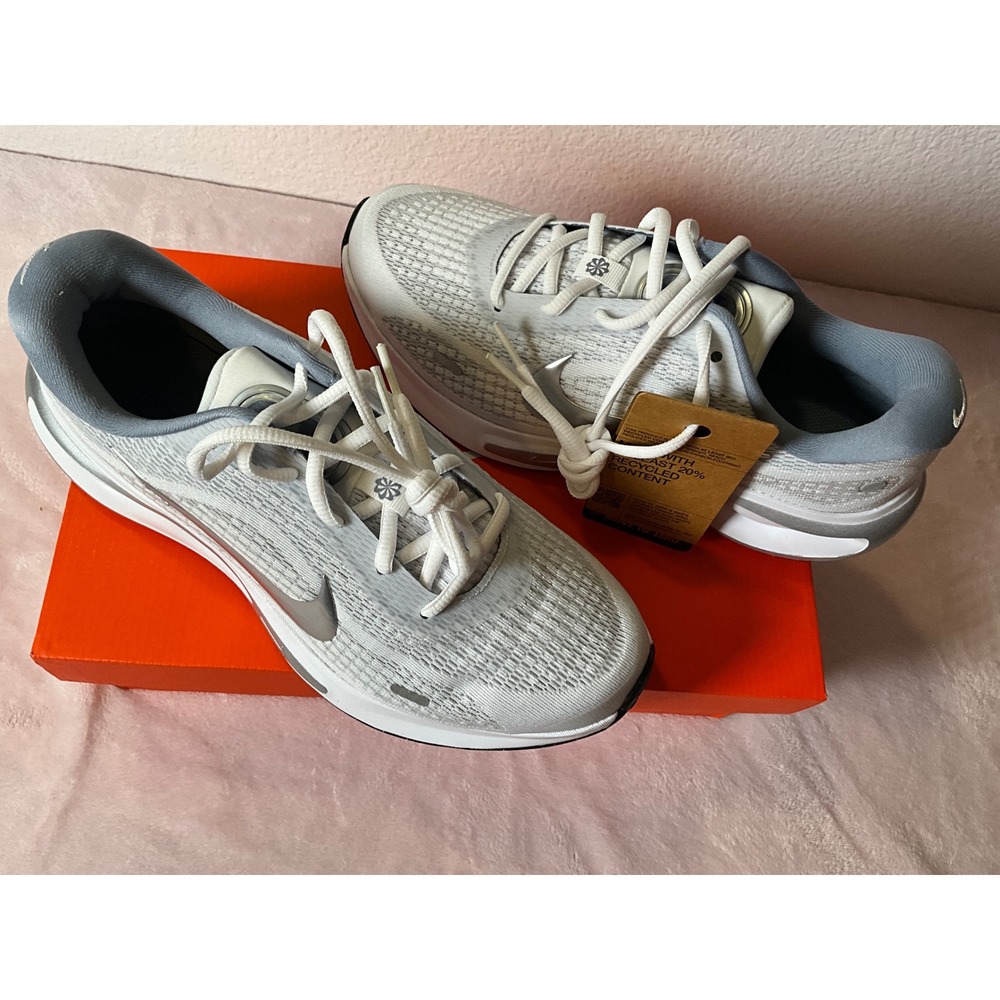Nike‎ Journey Run Womens 9.5 White Metallic Silver Running Shoes FN0228-104
